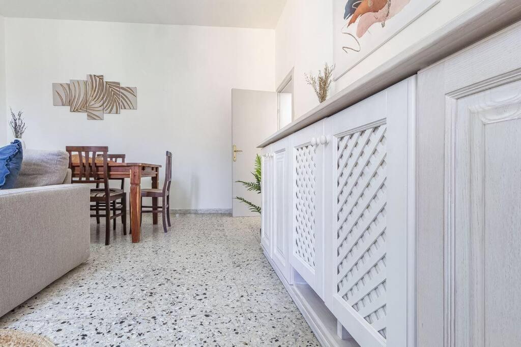Elizabeth Guest House Arzachena Exterior photo
